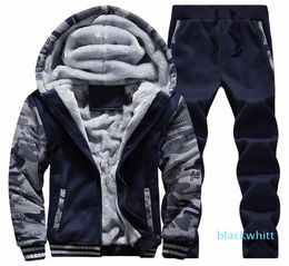 WholeMen Sweatshirts Suits Winter Warm 2020 Sport Tracksuit Fashion Hoodies Casual Mens Sets Clothes Cool Designer Track Suit3039547