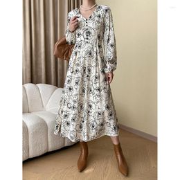 Casual Dresses Temperament V-neck French Slim-fit A-line Dress Lantern Sleeve Flower Print Elegant Texture Women's 2024 Long Skirt