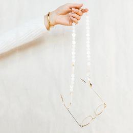 Handmade Natural White Shell Beaded Glasses Hanging Neck For Women Simple Fashion Retro Lanyard Sun Eyes Sunglasses Chain 240522