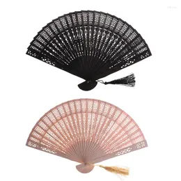 Decorative Figurines 1PC Chinese Vintage Wood Hollow Carved Hand Fan Foldable Gifts Home Decor Pocket Wedding Bridal Party Cooling Favours