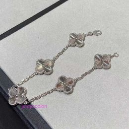 10A Vancllfe Designer High Luxury Exquisite Womens Bracelet Version Advanced Leisure Social Essential 925 Silver Four Leaf Clover Five Flower 18k White Gold Handma