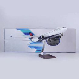 Aircraft Modle 47CM 1 135 Scale 330 A330 Model AIR DELTA Airlines Airway W Base Wheel Lights Resin Plastic Assembly Aircraft Plane Toy Y240522