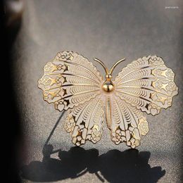 Brooches Golden Butterfly Vintage For Women Luxury Animal Costume Jewelry Coat Pin All Match High Fashion Accessories Bijoux