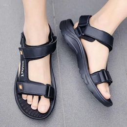 Most Man Sandals Sneaker Comfortable Souliers Chunky Bity Flip Flops Summer Height Increasing Leather Shoes Sapato Tennis 220