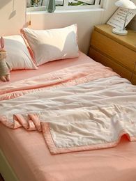 Bedding sets Summer Breeze Embroidered Heart Patchwork Quilt Smooth Thin Comforter Luxuriously H240521 D097