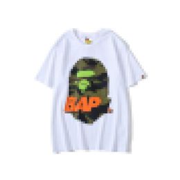 A bathing Ap Men cartoon camouflage letter printing T SHIRT