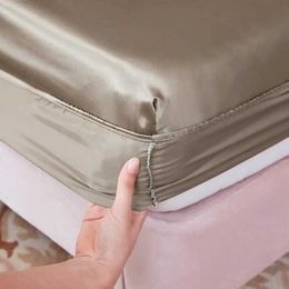 Bedding sets WOSTAR Washable satin rayon fitted sheet elastic mattress cover summer bedspread single double bed linens 2 people bedsheet 150 H240521 4NWA