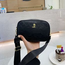 Classic Handbag Designer C New Classic C-line Women's Diagonal Camera Bag Trend Temperament One-shoulder Small Square Bag All Fashion Women's Bag Factory PromotionUXS