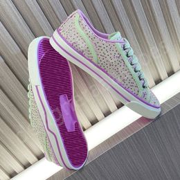 Domande Sneaker Sneaker Sneaker da tennis Sneaker scarpe casual piatta per viaggi a basso tallone per via all'aria aperta per le scarpe viola di lusso di lusso in tela di lusso SPORTI