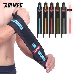 AOLIKES 1Pair Adjustable Wristband Elastic Wraps Bandages for Weightlifting Powerlifting Breathable Wrist Support L2405
