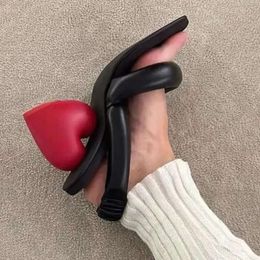 Heel Flip-flops Sandals Heart Slipper Red Woman Summer 2024 Square Toe Shaped Slingback Black Fashion Shoes for 80e