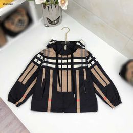 Top high quality coat for kids fashion Symmetric design Child Hooded jacket Size 100-160 CM Block pattern design Baby Autumn Outwear Sep25