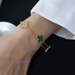 10A Vancllfe Designer Alto Luxurio Squisito Bracciale Versione Bracciale avanzata Social Essenziale SIGNIFICARE 925 Silver Flower Diamond Peacock Verde Ribbon