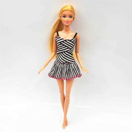 Dolls New 30cm 11 added sports dolls and clothes 1/6 dolls and dresses for girls to play house DIY dress up toy gifts S2452203