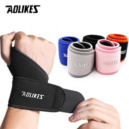 AOLIKES 1PC Adjustable Wristband Carpal Tunnel Brace Support Sport Tendinitis Pain Relief for Arthritis Wrist Bandage Wrap L2405