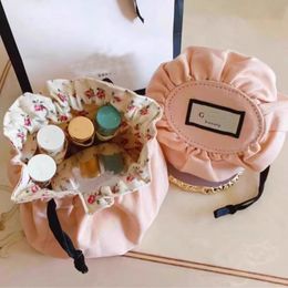 Märke kosmetiska väskor arrangör härlig rosa fragmenterade blommor dragskon lyxdesigner smink väskor utgör skönhet fall läppstift parfymfodral gåva
