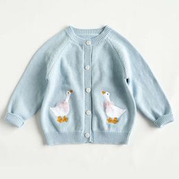 New Baby Girls Sweater Lovely Casual Clothes Autumn Children Cardigan Cartoon Embroidery Duck Pretty Coat Kids 2-7 year L2405