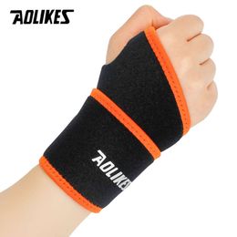 AOLIKES 1 PC Brace Thumb Stabiliser Adjustable Wrist Support Wrap for Volleyball Basketabll Weightlifting Protect L2405