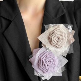 Fashion Fabric Flower Brooch For Women Suit Sweater Coat Brooches Pin Handmade Rose Flowers Lapel Pin Wedding Party Accessories