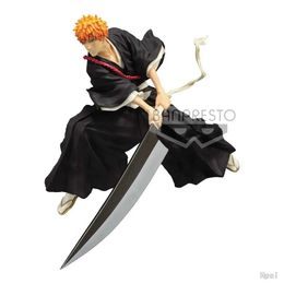 Action Toy Figures 17CM Animation Bleach Ichiro Kurosaki Model Knife Swinging Pose Toy Soul Cutting Knife Gift Series Action Picture Box Q240521