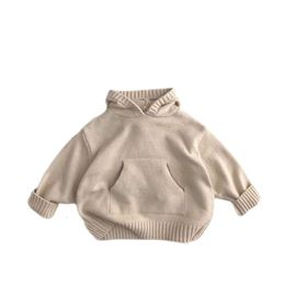 Yeni Varış Unisex Boys Boys Girl Hoodie Knit Pullover Sweater Gevşek Stil Toddler Ön Cep Tasarım Örgü Ceket L2405 L2405