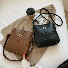 Shoulder Bags Online Celebrity Retro Bag Women's Autumn And Winter 2024 Fashion Soft Leather Slung Texture Bucket