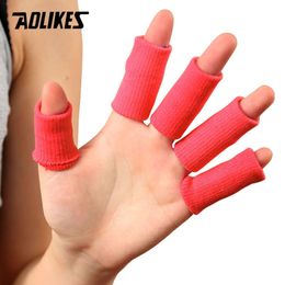 AOLIKES 10PCS/Lot Elastic Finger Sleeves Basketball Sports Safety Thumb Brace Protector For Volleyball Badminton Gym Health Care L2405