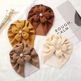 Hair Accessories Big Flower Turban Baby Hats Faux Cashmere Pearl Newborn Beanies Headwraps Boutique Infant Boys Girls Caps Headwear Y240522