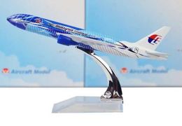Aircraft Modle Malaysia Airlines Sea Boeing 777 16cm Model Aircraft Mens Birthday Gift Aircraft Model Toy Christmas S5452138