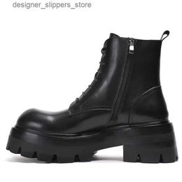 Stivali design di lusso stivali da motocicletta da uomo in pelle spessa scarpe da lavoro caviglia in pizzo in pizzo con caviglia botine militari per esterni Hombre 2A Q240523