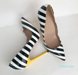 Дизайнерская полосатая пятка обувь Классическая модная женская обувь черная белая полоса