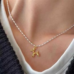Pendant Necklaces Simple cool and adorable balloon dog pendant necklace women girls chain necklaces Clavicle lights luxurious Jewellery gifts d240522