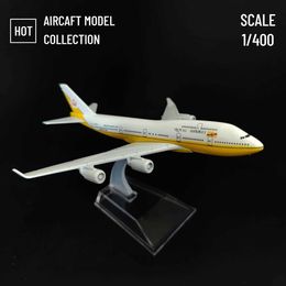 Aircraft Modle 1 400 Scale Metal Aviation Miniature Royal Brunei B787 Aircraft Replica Airplane Model Kids Room Decor Xmas Gift Toys for Boy Y240522