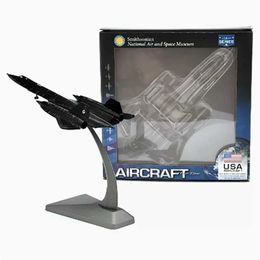 Aircraft Modle AF1 Diecast Metal Alloy Jet Toy 1 200 Scale SR-71 SR71 Blackbird Aircraft Plane Model Toy For Collection Y240522