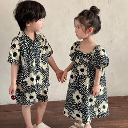 Clothing Sets 2024 Summer Children Short Sleeve Set Toddler Boys Tops Shorts Suit Kids Girls Casual Dress Brother Sisters Holiday Outfits