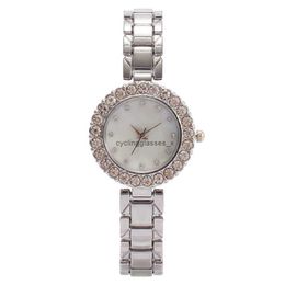 Live Fashion Diamond Eingelegtes Womens Watch Watch Bracelet Quarz