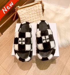 Designer SMFK slippers Compass Bumper Baroque Style Shearling Slipper White Black Green chessboard Luxury Smfk outdoors shoes Wome8705008