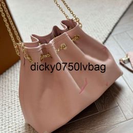 Lvity designer bag LouiseViution Designer Bucket Bag Lvse Totes Luxury Brand Bags Fashion Handbags High Quality Women Letter Purse Phone Wallet Metallic Leather Ch