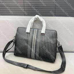 Classic Woven Briefcase Designer Mens Laptop Bag Luxury Large Business Briefcase High Quality Leather Handbag Black Computer Bags 38cm