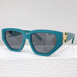 Summer Fashion Luxury Men's Sunglasses Retro Rectangular Diamond Frame Glasses Unique Style Glasses UV Resistant Sunglasses Available in Multiple Colours