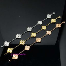 10A Vancllfe Designer High Luxury Exquisite Womens Bracelet Version Advanced Leisure Social Essential v Classic Fourleaf Clover for Women 18k Rose Gold Diamonds