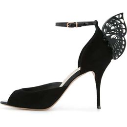 2018 Frete grátis Ladies Sheepskin Suede Hollow Out High Heel Solid Butterfly Ornamentos Sophia Webster Open Toe Sandals Sh A90