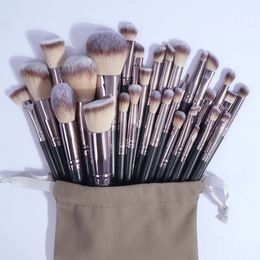 MAANGE 30pcs Professional Makeup Brush Set Foundation Concealer Blush Eyeshadow Brush Blend Fluffy Bristles Brushes for Beginner 240522