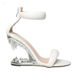 Heel Sandals Metal Summer Fashion 2024 Round Toe Back Zipper Women's Dress Comfortable and Sexy 8ea