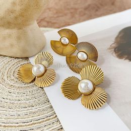 Vintage Gold Metal Imitation Pearl Stud Earrings for Women Flower Geometric Statement Bohemian Jewellery Party Gifts