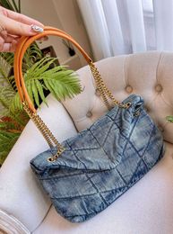 Designer -Denim -Umhängetaschen Blauklappe Messenger Kette Handtaschen Geldtaschen Hochqualitätsfrau Crossbody Bag 2024 Neue Frauen Cool Flat Wallet Fashion Girl