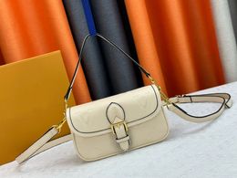 New style Diane baguette Genuine leather design shoulde bags clutch handbag luxury brand designer bag tote bag crossbody messenger package M83592