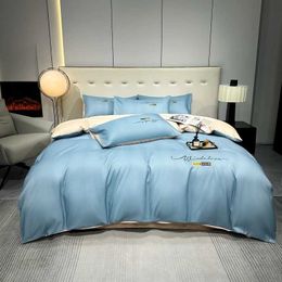 Bedding sets Bedding High quality skin friendly duvet cover solid color embroidery single or double large down duvet coverQ240521