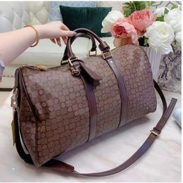 designer bag outdoor travel bag luxury ladies men shoulder handbag leather large capacity size 45cm 55cm with lock wallet presbyopic plaid
