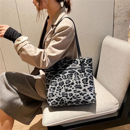 Shoulder Bags Leather Women's Large-capacity Fashion Leopard Retro Casual Ladies Travel Handbag Crossbody Bag Sac Main